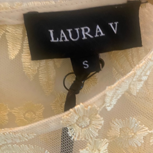Laura V blouse - Picture 5 of 7